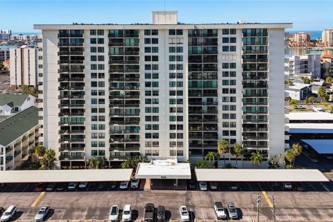 Condo in Clearwater, Florida, 2 bedrooms  № 2352360