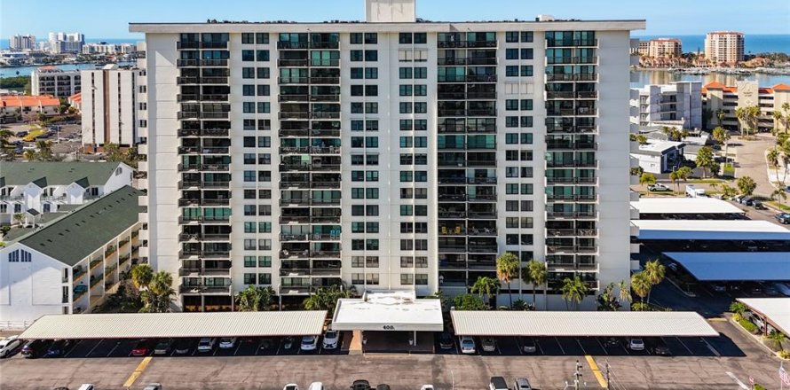 Condominio en Clearwater, Florida, 2 dormitorios  № 2352360