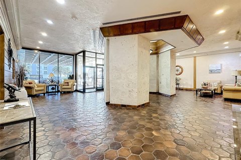 Condominio en venta en Clearwater, Florida, 2 dormitorios, 115.2 m2 № 2352360 - foto 6
