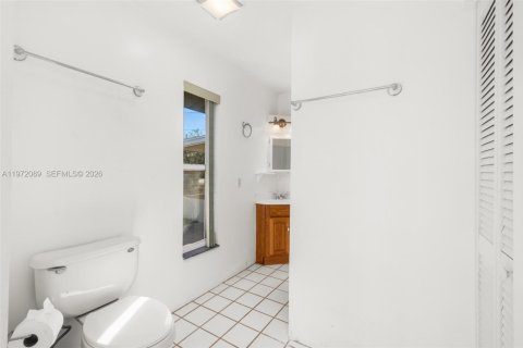 House in Sebring, Florida 3 bedrooms, 149.57 sq.m. № 2032801 - photo 21