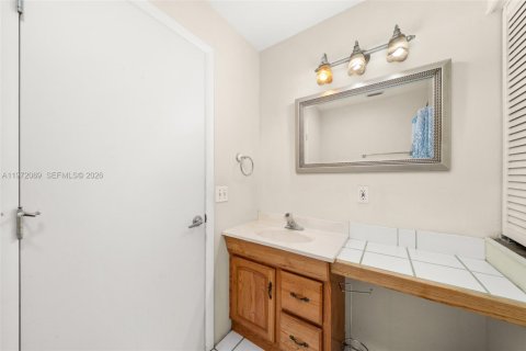 House in Sebring, Florida 3 bedrooms, 149.57 sq.m. № 2032801 - photo 28