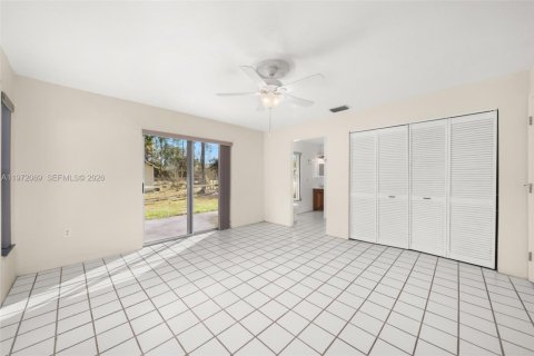 House in Sebring, Florida 3 bedrooms, 149.57 sq.m. № 2032801 - photo 17