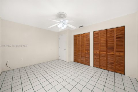 House in Sebring, Florida 3 bedrooms, 149.57 sq.m. № 2032801 - photo 24