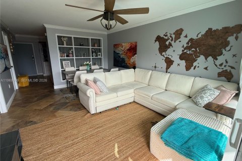 Copropriété à vendre à Miami Beach, Floride: 1 chambre, 85.28 m2 № 2032542 - photo 4