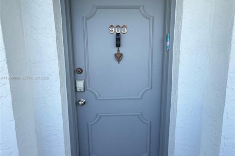 Copropriété à vendre à Miami Beach, Floride: 1 chambre, 85.28 m2 № 2032542 - photo 17