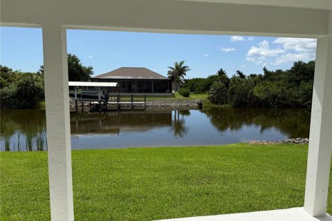 Casa en venta en Port Charlotte, Florida, 4 dormitorios, 196.67 m2 № 1771127 - foto 4