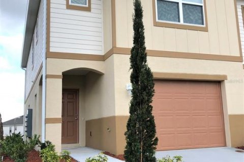 Townhouse in Lakeland, Florida 3 bedrooms, 157.38 sq.m. № 1849685 - photo 1