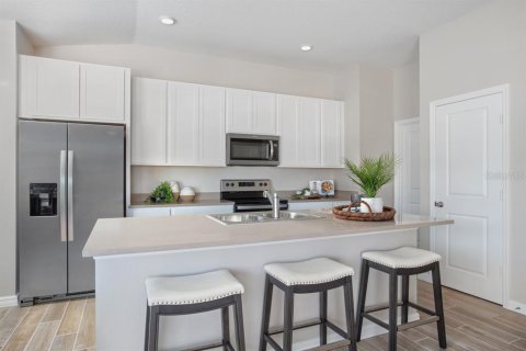 House in Lakeland, Florida 4 bedrooms, 152.08 sq.m. № 1855558 - photo 2