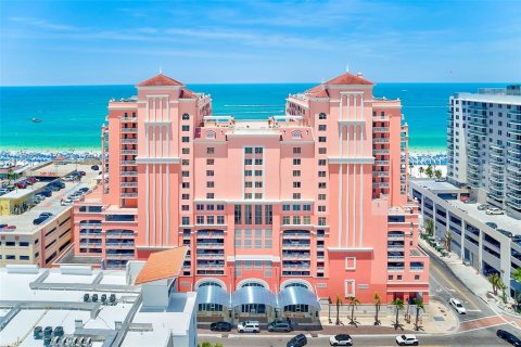 Condo in Clearwater, Florida, 3 bedrooms  № 1754799 - photo 1