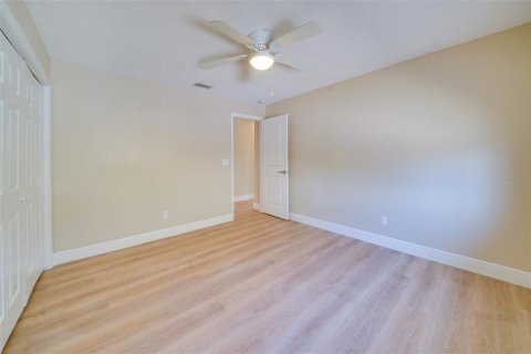 House in Apollo Beach, Florida 3 bedrooms, 170.48 sq.m. № 1642606 - photo 16