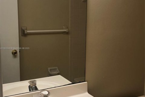 Commercial property in Coral Springs, Florida 82.87 sq.m. № 1788889 - photo 6