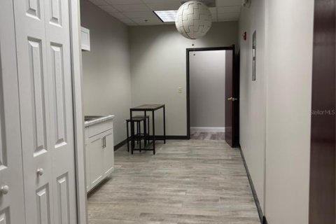 Commercial property in Maitland, Florida № 2394411 - photo 12