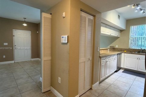 Copropriété à louer à Coral Springs, Floride: 2 chambres, 111.76 m2 № 2407753 - photo 18