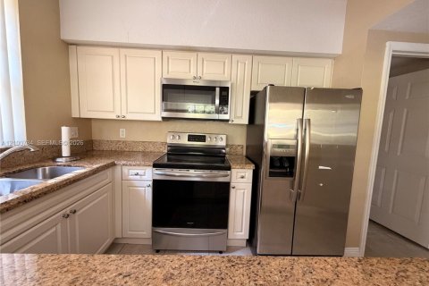 Copropriété à louer à Coral Springs, Floride: 2 chambres, 111.76 m2 № 2407753 - photo 8
