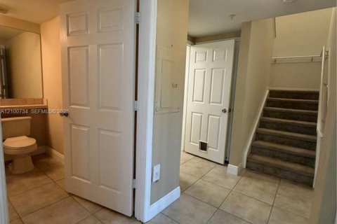 Copropriété à louer à Coral Springs, Floride: 2 chambres, 111.76 m2 № 2407753 - photo 15