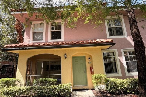 Copropriété à louer à Coral Springs, Floride: 2 chambres, 111.76 m2 № 2407753 - photo 2