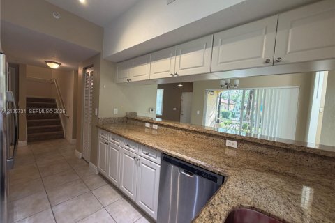 Copropriété à louer à Coral Springs, Floride: 2 chambres, 111.76 m2 № 2407753 - photo 14