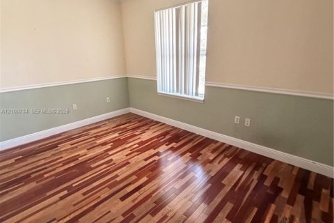Copropriété à louer à Coral Springs, Floride: 2 chambres, 111.76 m2 № 2407753 - photo 12
