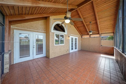 House in Deerfield Beach, Florida 3 bedrooms, 116.5 sq.m. № 1888157 - photo 26