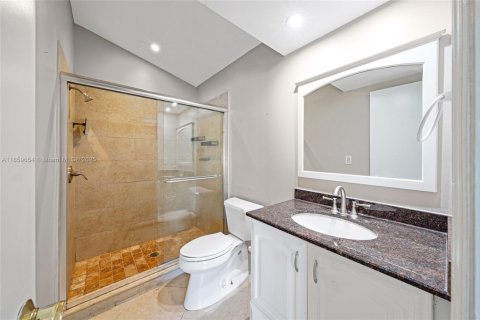 House in Deerfield Beach, Florida 3 bedrooms, 116.5 sq.m. № 1888157 - photo 15