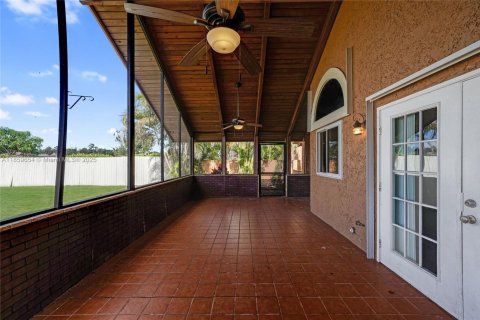 House in Deerfield Beach, Florida 3 bedrooms, 116.5 sq.m. № 1888157 - photo 29