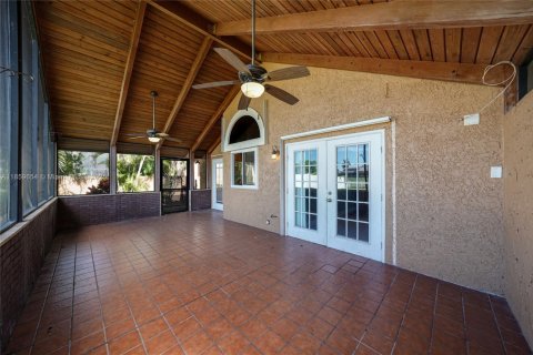 House in Deerfield Beach, Florida 3 bedrooms, 116.5 sq.m. № 1888157 - photo 27