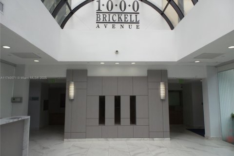 Commercial property in Miami, Florida № 1709763 - photo 3