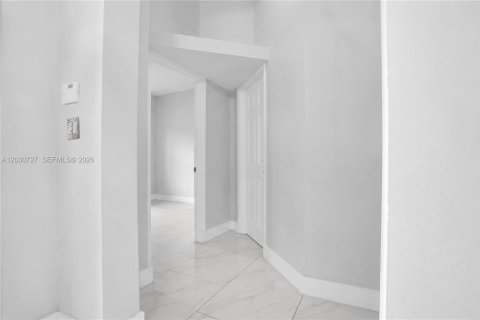 Купить виллу или дом в Уэстон, Флорида 4 спальни, 230.03м2, № 2085979 - фото 25