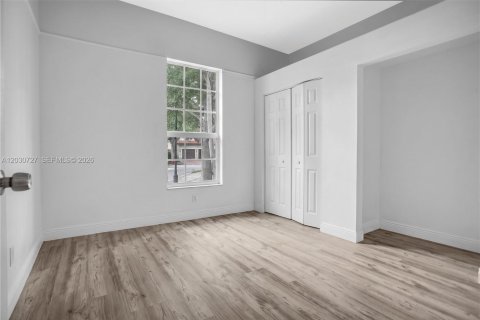 Купить виллу или дом в Уэстон, Флорида 4 спальни, 230.03м2, № 2085979 - фото 27