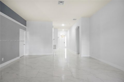 Купить виллу или дом в Уэстон, Флорида 4 спальни, 230.03м2, № 2085979 - фото 7