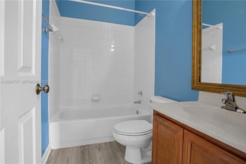 Купить виллу или дом в Уэстон, Флорида 4 спальни, 230.03м2, № 2085979 - фото 24