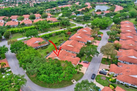 House in Boynton Beach, Florida 3 bedrooms, 159.98 sq.m. № 1097722 - photo 1