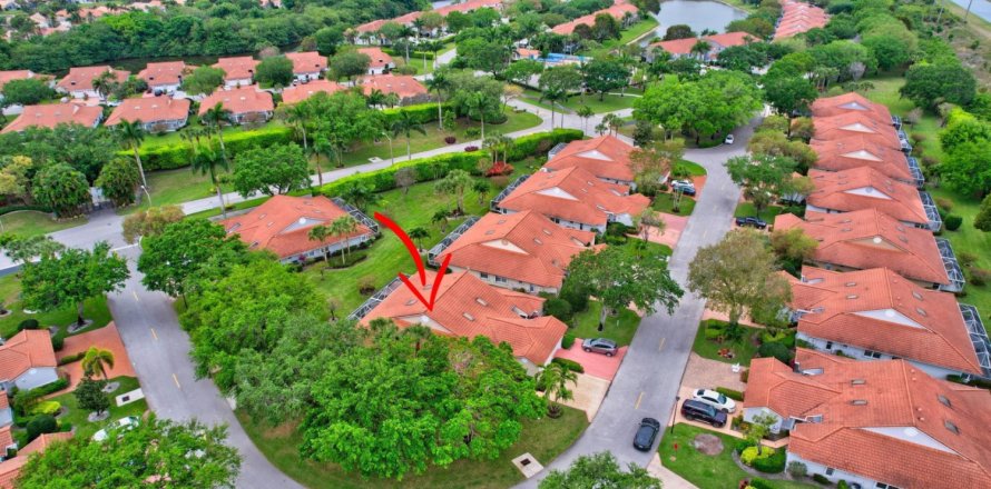 House in Boynton Beach, Florida 3 bedrooms, 159.98 sq.m. № 1097722