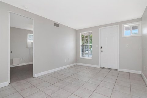 Appartement à louer à Brandon, Floride: 1 chambre, 53.14 m2 № 2230386 - photo 3