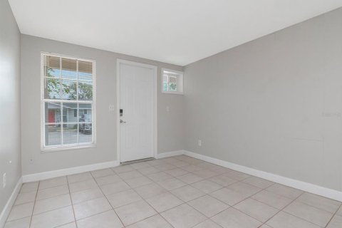 Appartement à louer à Brandon, Floride: 1 chambre, 53.14 m2 № 2230386 - photo 2