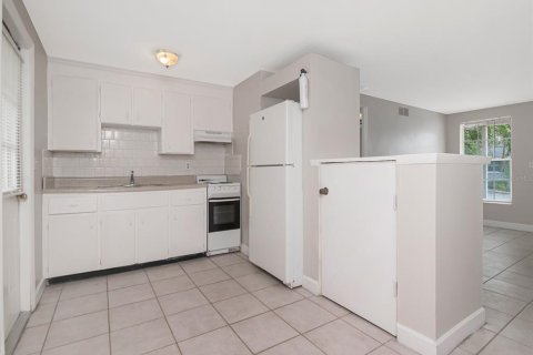 Appartement à louer à Brandon, Floride: 1 chambre, 53.14 m2 № 2230386 - photo 10