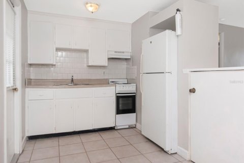 Appartement à louer à Brandon, Floride: 1 chambre, 53.14 m2 № 2230386 - photo 12