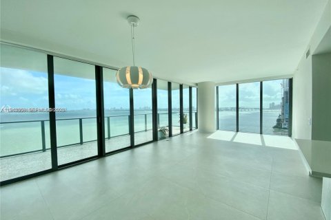 Copropriété à louer à Miami, Floride: 3 chambres, 151.8 m2 № 2001311 - photo 3