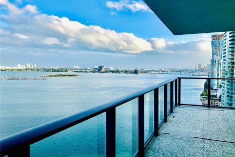 Copropriété à louer à Miami, Floride: 3 chambres, 151.8 m2 № 2001311 - photo 11