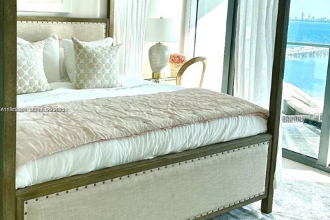 Copropriété à louer à Miami, Floride: 3 chambres, 151.8 m2 № 2001311 - photo 5