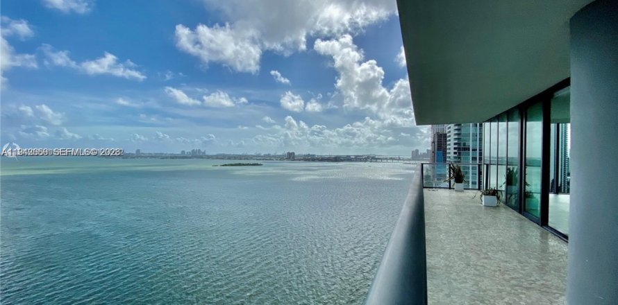 Condo à Miami, Floride, 3 chambres  № 2001311