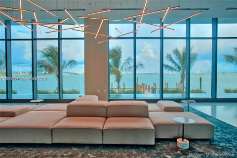 Copropriété à louer à Miami, Floride: 3 chambres, 151.8 m2 № 2001311 - photo 17