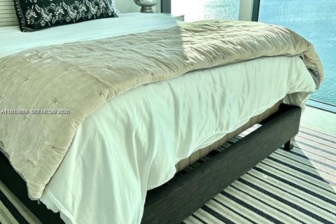 Copropriété à louer à Miami, Floride: 3 chambres, 151.8 m2 № 2001311 - photo 8