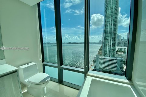 Copropriété à louer à Miami, Floride: 3 chambres, 151.8 m2 № 2001311 - photo 7