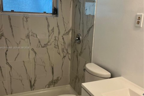 Villa ou maison à louer à Fort Lauderdale, Floride: 3 chambres, 99.03 m2 № 2075197 - photo 5