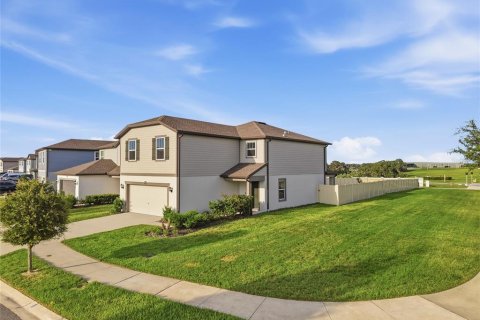 House in Wesley Chapel, Florida 5 bedrooms, 242.94 sq.m. № 2235661