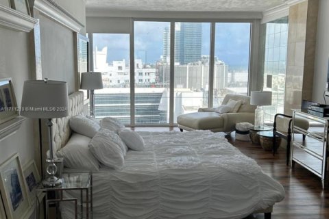 Condominio en alquiler en Miami Beach, Florida, 2 dormitorios, 139.35 m2 № 2016130 - foto 27