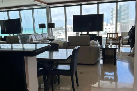 Condominio en alquiler en Miami Beach, Florida, 2 dormitorios, 139.35 m2 № 2016130 - foto 5
