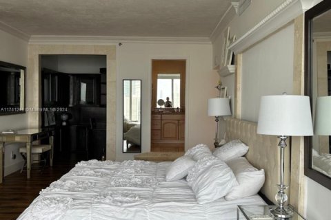 Condominio en alquiler en Miami Beach, Florida, 2 dormitorios, 139.35 m2 № 2016130 - foto 20