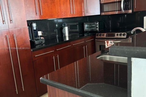 Condominio en alquiler en Miami Beach, Florida, 2 dormitorios, 139.35 m2 № 2016130 - foto 10